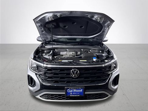Used 2025 Volkswagen Atlas Cross Sport SE AWD/4WD image 23
