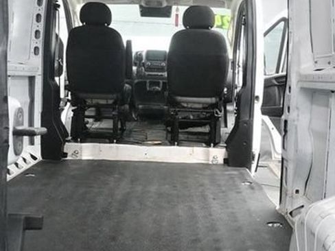 Used 2024 RAM ProMaster 2500 w/ Convenience Group FWD image 11