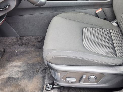 New 2026 Kia Sportage S image 8