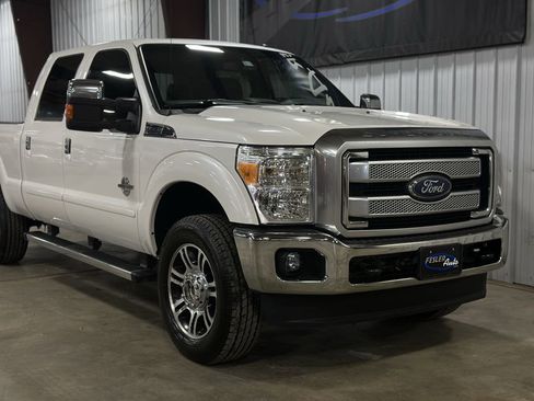 Used 2015 Ford F250 Platinum w/ FX4 Off-Road Package image 14