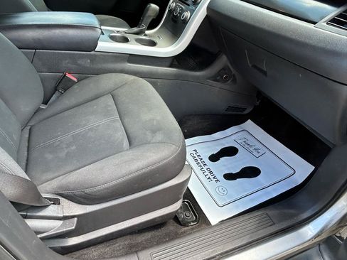 Used 2012 Ford Edge SE FWD image 12