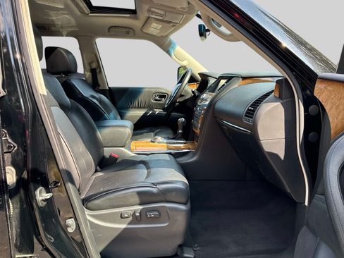 Used 2014 INFINITI QX80 4WD w/ Theater Package image 9