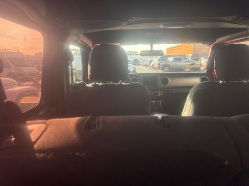 Used 2021 Jeep Wrangler Willys image 19