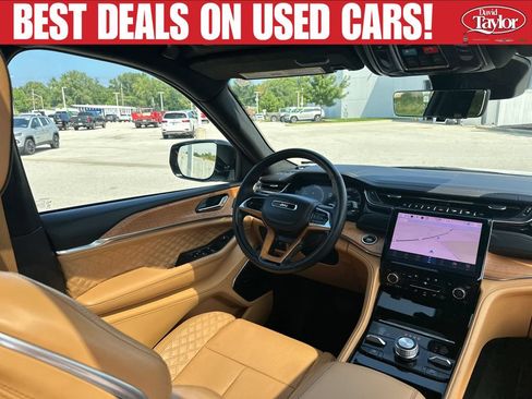 Used 2025 Jeep Grand Cherokee L Summit AWD/4WD image 36
