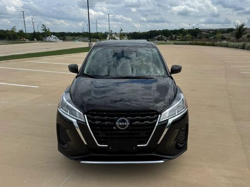 Used 2025 Nissan Kicks Play S FWD image 7