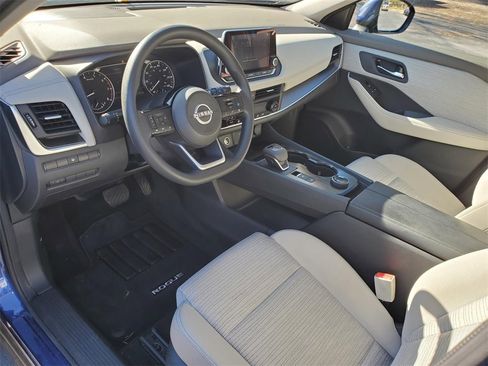 Certified 2023 Nissan Rogue SV image 15