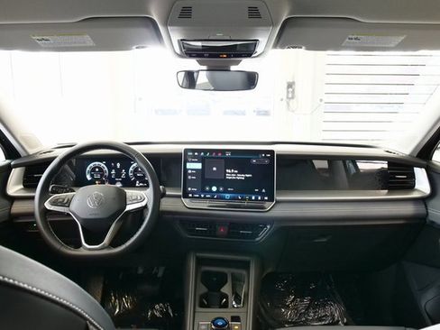 New 2026 Volkswagen Tiguan SE image 18