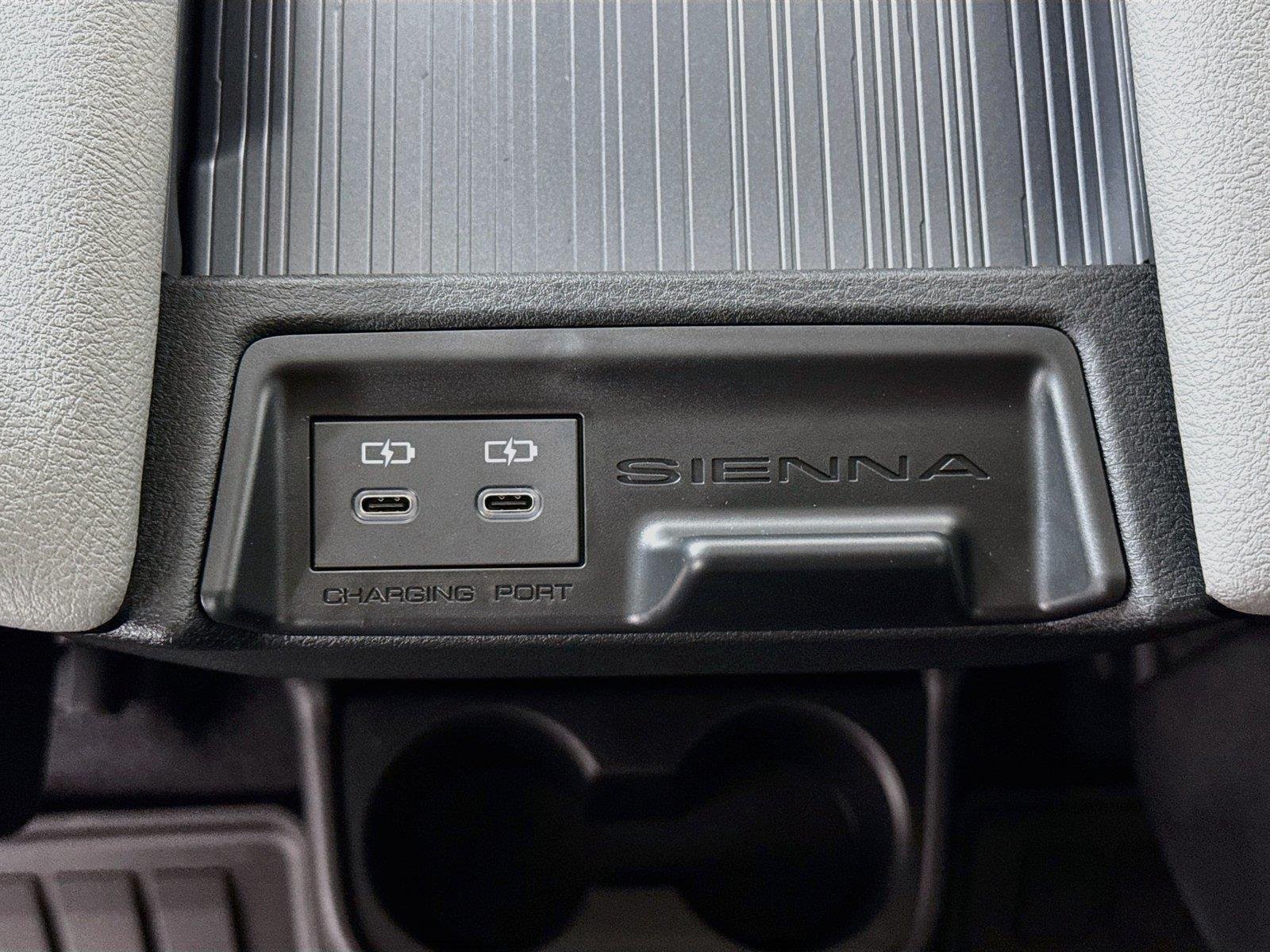 New 2026 Toyota Sienna XLE FWD image 37