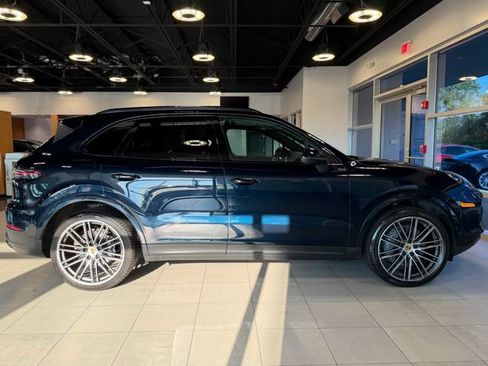 Used 2019 Porsche Cayenne S AWD/4WD image 14
