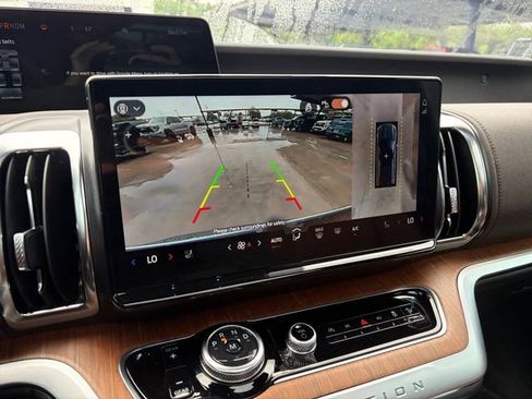 Used 2025 Ford Expedition Max King Ranch image 11