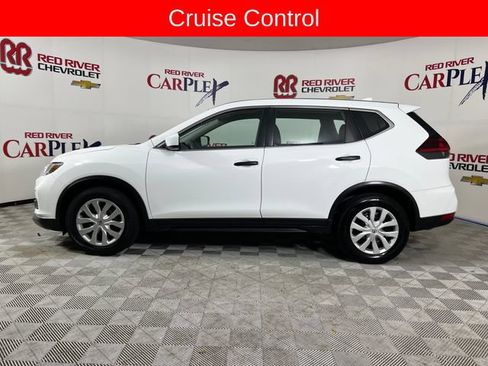 Used 2020 Nissan Rogue S FWD image 4