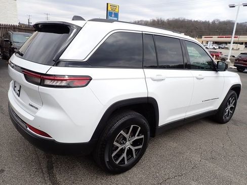 Certified 2023 Jeep Grand Cherokee Limited AWD/4WD image 7