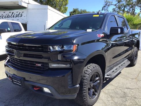 Used 2019 Chevrolet Silverado 1500 LT Trail Boss AWD/4WD image 2