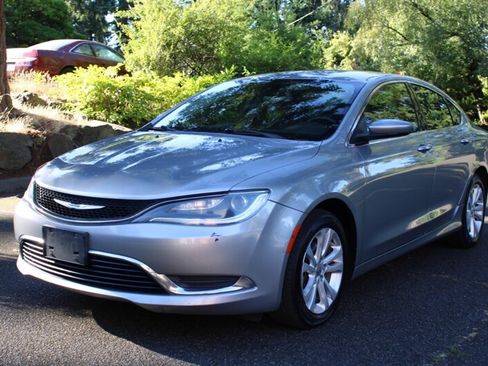 Used 2015 Chrysler 200 Limited w/ Convenience Group FWD image 1