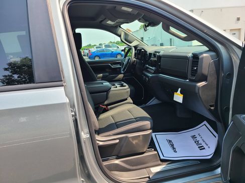 New 2026 Chevrolet Silverado 1500 LT AWD/4WD image 12