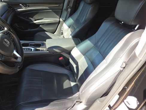 Used 2022 Honda Accord Touring image 5