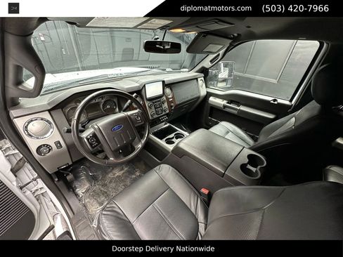 Used 2016 Ford F350 Lariat w/ Lariat Interior Package image 17