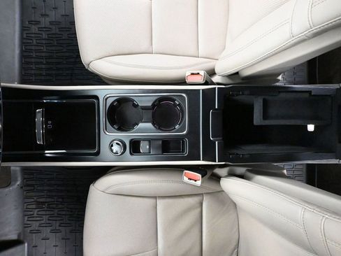 Used 2024 Lincoln Corsair Reserve w/ Towing Package image 35