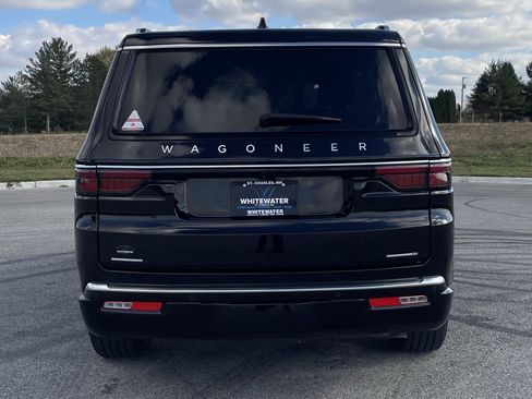Used 2023 Jeep Wagoneer Series III w/ Preferred Equipment Group image 31