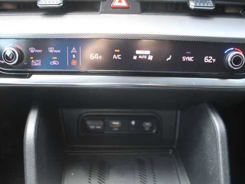 Certified 2023 Kia Sportage SX FWD image 43