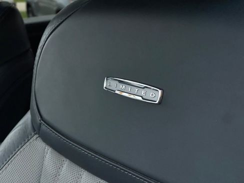 Used 2023 Ford F150 Limited image 12