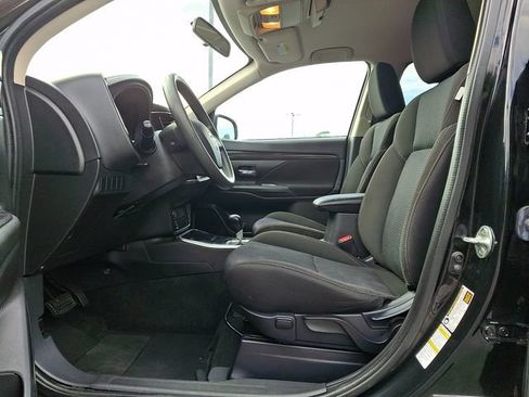 Used 2020 Mitsubishi Outlander ES AWD/4WD image 16