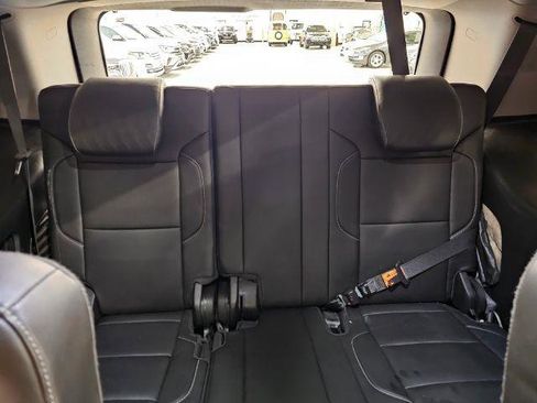 Used 2018 Chevrolet Tahoe LT w/ RST Edition AWD/4WD image 31