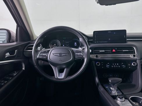 Used 2025 Genesis G70 2.5T RWD image 17