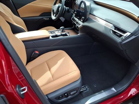 New 2025 Lexus RX 350 AWD image 10