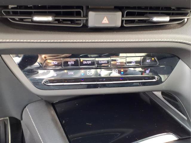 Used 2022 Buick Envision Essence w/ Technology Package I FWD image 15