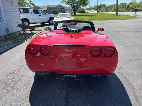 Used 2005 Chevrolet Corvette Convertible w/ Preferred Equipment Group image 4
