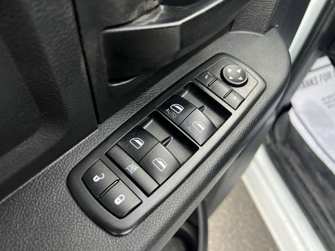 Used 2015 RAM 1500 Express image 16
