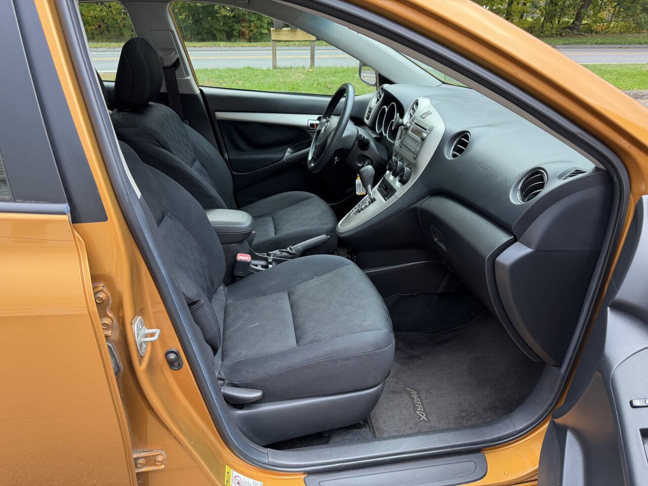 Used 2009 Toyota Matrix S w/ All Weather Guard Pkg FWD image 24