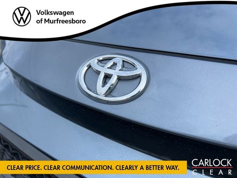 Used 2022 Toyota Corolla SE w/ SE Premium Package image 11