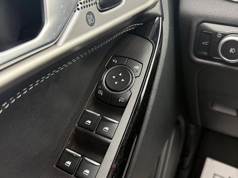 Used 2023 Ford Explorer ST w/ Equipment Group 401A AWD/4WD image 14