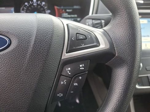 Used 2019 Ford Fusion SE image 24