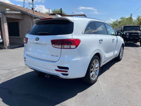 Used 2017 Kia Sorento SX image 5