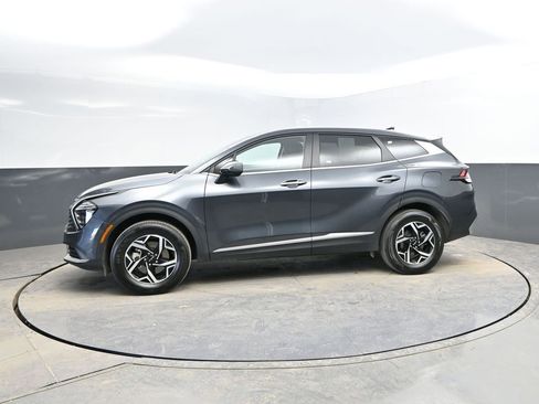 Used 2025 Kia Sportage LX image 6