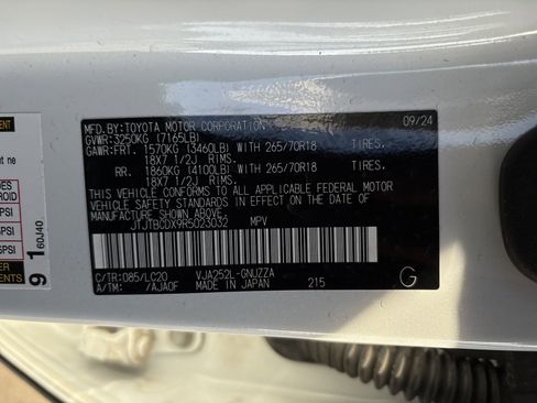 Used 2024 Lexus GX 550 image 35