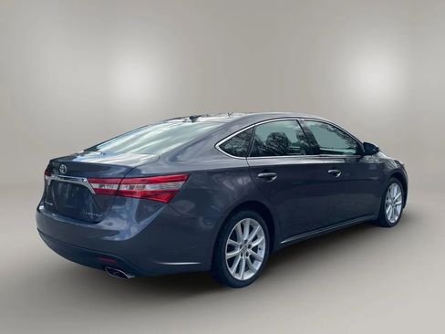Used 2013 Toyota Avalon Limited image 5