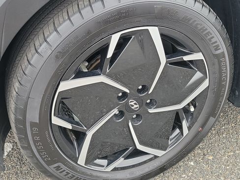 Certified 2024 Hyundai Ioniq 5 SEL RWD image 7