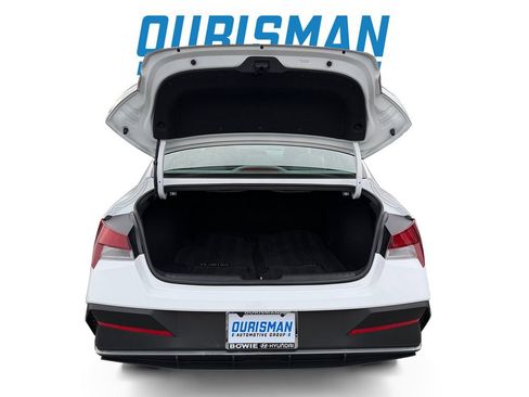 Certified 2025 Hyundai Elantra Sport image 23