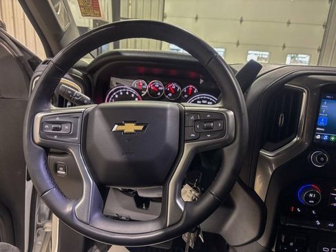 Used 2023 Chevrolet Silverado 2500 LT image 17