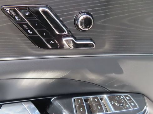 Used 2024 Cadillac Lyriq Sport AWD/4WD image 10
