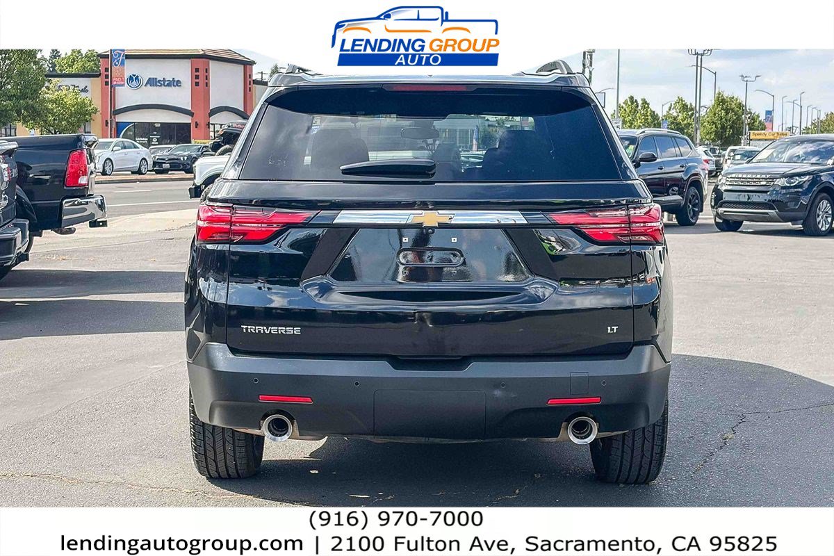 Used 2023 Chevrolet Traverse LT FWD image 3