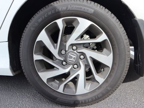 Certified 2017 Honda Civic EX image 14