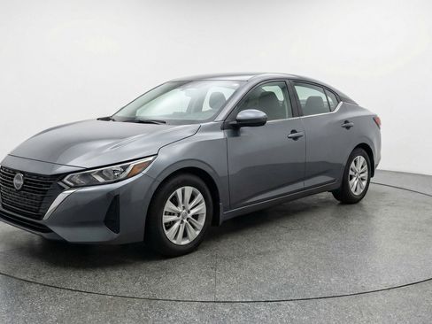 Used 2025 Nissan Sentra S FWD image 3