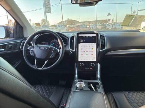 Used 2024 Ford Edge Titanium AWD/4WD image 15