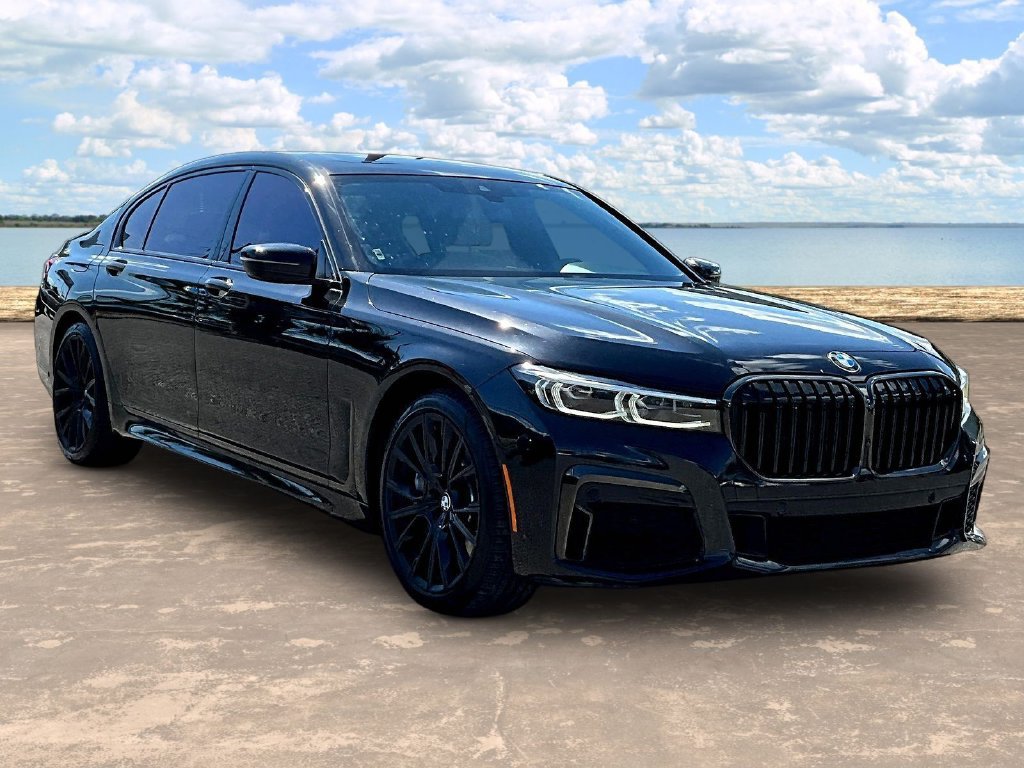 Used 2021 BMW 750i xDrive w/ Executive Package AWD/4WD image 3