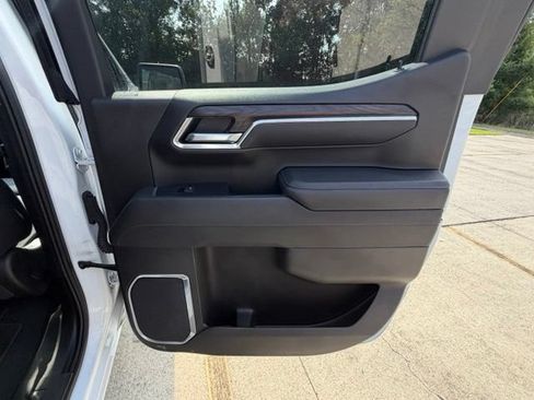 Used 2025 GMC Sierra 1500 SLT RWD image 25